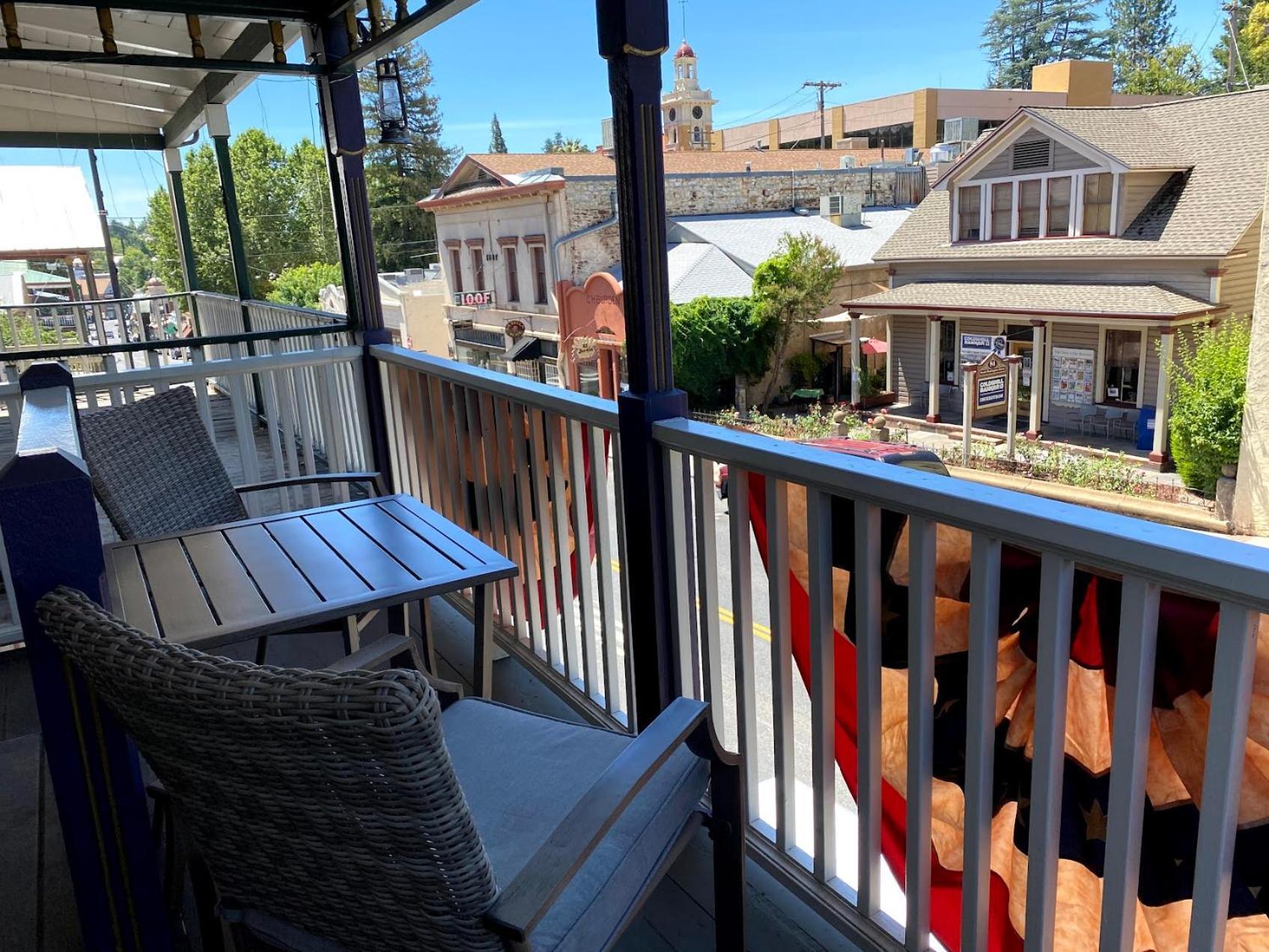 Historic Washington St Balcony Apartment Sonora Exterior photo